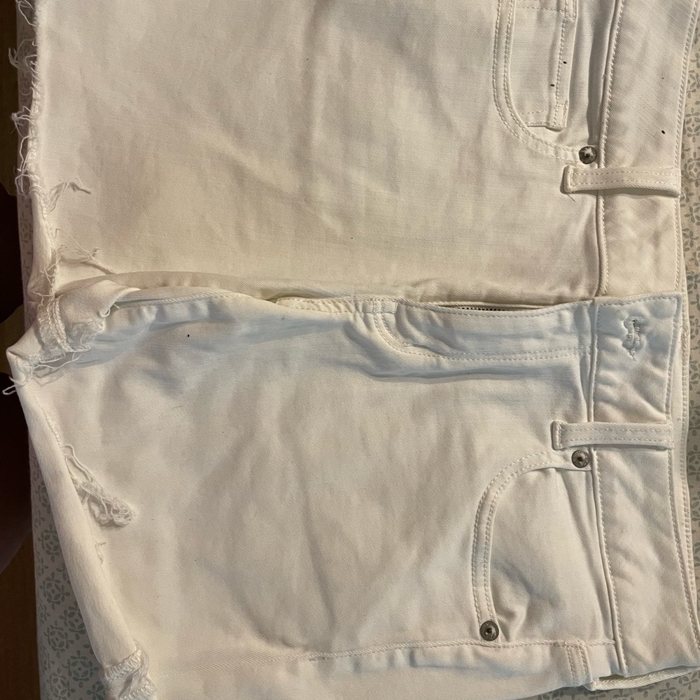 American eagle white shorts new without tags